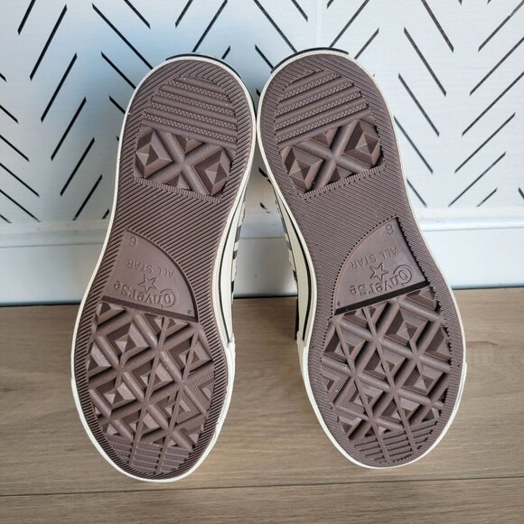 ⭐Converse Chuck 70 Hi 9 Women Shoes Zebra Print Canvas Glow in the Dark A15032C - Picture 9 of 13